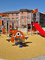 Mobipark parque infantil inclusivo Monjarín Pamplona