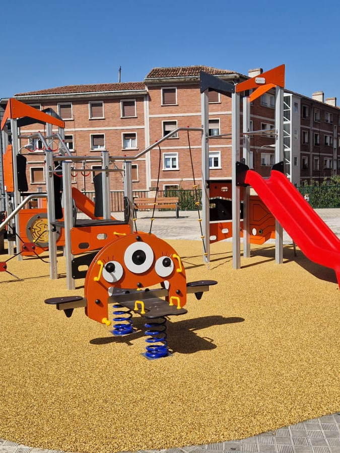 Mobipark parque infantil inclusivo Monjarín Pamplona